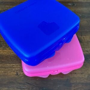 Two Tupperware Sandwich keepers barely used. Pink and blue. Environmentally safe